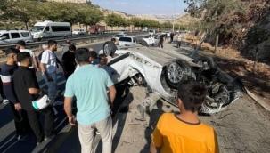 Eyyübiye'de Otomobil Takla Attı: 3 Kişi Yaralandı