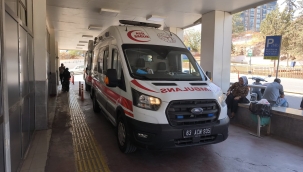 Haliliye'de Otomobil Takla Attı: 2 Kişi Yaralandı