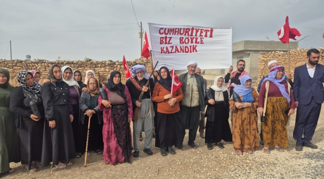 Karaköprü'de 29 Ekim Coşkusu: Öğrencilerden Görsel Şölen!