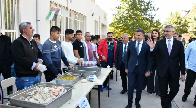 Milli Eğitim Bakan Yardımcısı Yılmaz, Şanlıurfa'da Bir Dizi Ziyaret Gerçekleştirdi