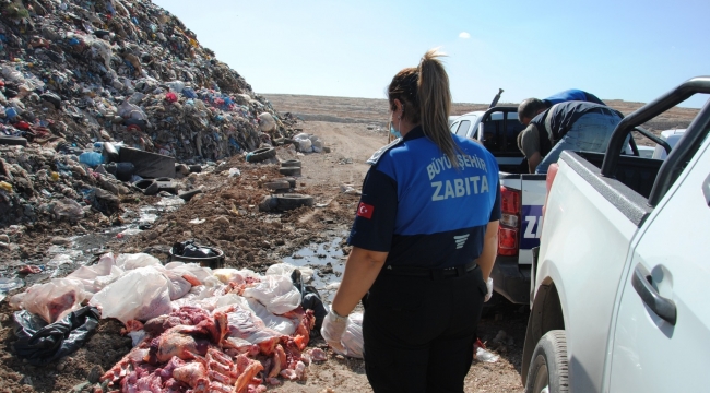 Şanlıurfa'da 1 ton kokmuş ve bozuk et ele geçirildi