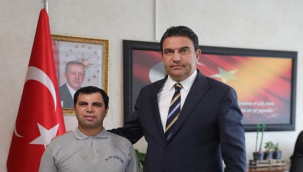 Şanlıurfa'da Bayrağa Gösterilen Saygı, Tüm Şehri Hareketlendirdi!