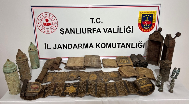 Şanlıurfa'da Tarihi Eser Operasyonu: Heykeller, Kitabeler ve Tablo Ele Geçirildi