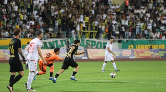 Şanlıurfaspor 3 puanı 3 gol ile aldı 