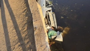 Viranşehir'de feci kaza: Köprüden düştü, 4 yaralı 