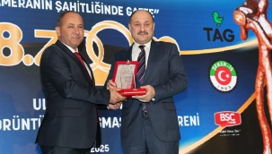 Başkan Gülpınar, "Yılın En Şeffaf Belediye Başkanı" seçildi