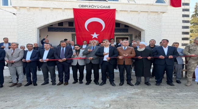 Bozova'da Depremde Yıkılan Cami Yeniden İbadete Açıldı