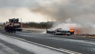 Halfeti'de Seyir Halindeki Otomobil Alev Aldı, Sürücü Son Anda Kurtuldu