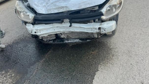 Harran'da Motosiklet ile Araç Çarpıştı, Sürücü Yaralandı