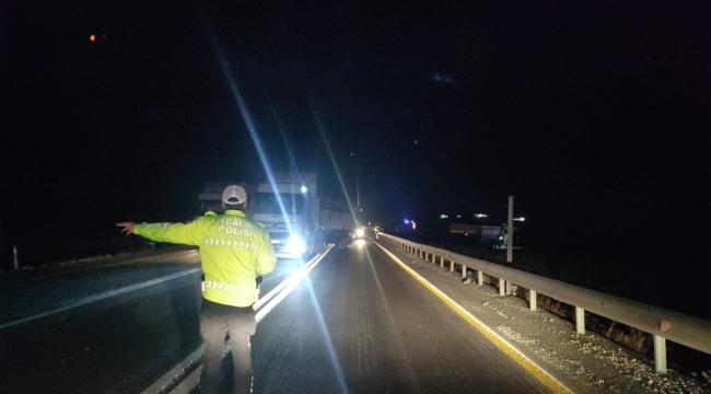 Şanlıurfa'da tır ile ticari araç çarpıştı, 2  yaralı 