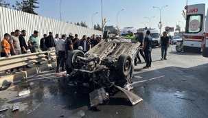 Şanlıurfa-Diyarbakır Yolunda Trafik Kazası: 1 Ölü,2 Yaralı
