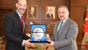  ABD Adana Konsolosu Harran Üniversitesini Ziyaret Etti