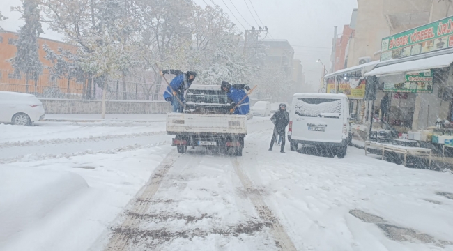 Eyyübiye'de Yıl Sonu Kar Mesaisi Erken Başladı
