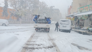 Eyyübiye'de Yıl Sonu Kar Mesaisi Erken Başladı