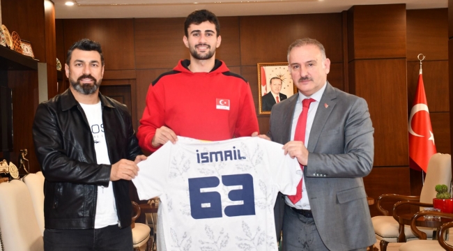 Harran Üniversitesi'nde Yetişen Yusuf İsmail Deniz Fenerbahçe'ye Transfer Oldu
