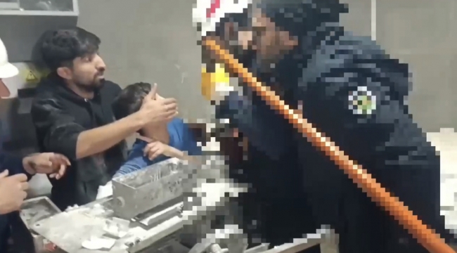 Karaköprü'de Hamur Makinesine Sıkışan Çocuk İtfaiye Ekiplerince Kurtarıldı