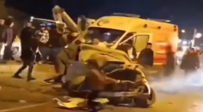 Şanlıurfa'da İki Otomobil Çarpıştı: 1 Ölü, 1 Yaralı