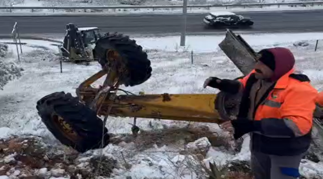 Şanlıurfa'da Kar Temizliği Faciası: Greyder Sürücüsü Sıkıştı