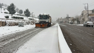 Şanlıurfa'da Karla Mücadele Aralıksız Sürüyor