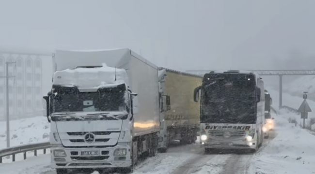 Şanlıurfa'da tır ve kamyonlara geçici trafik yasağı