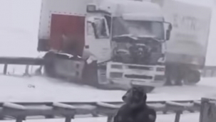 Şanlıurfa'da Yoğun Kar Yağışı Ulaşımı Felç Etti: Birçok Yol Kapanıp Araçlar Mahsur Kaldı