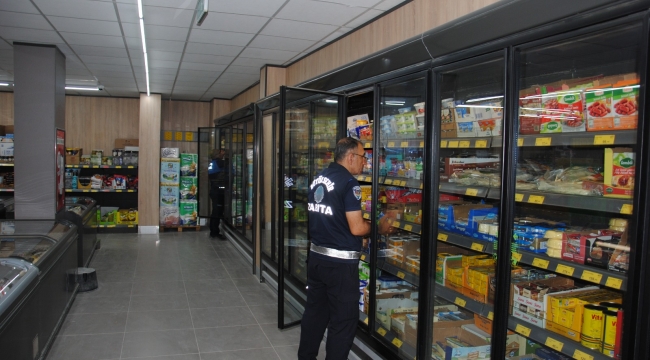 Şanlıurfa'da Zabıta Ekiplerinden Zincir Marketlere Sıkı Denetim