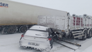 Siverek'te Kar ve Tipi Kazaya Yol Açtı: 3 Kişi Yaralı!