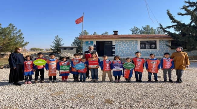 Siverek'te Köy Okulunda Ağaç Sevgisi ve Çevre Bilinci Eğitimi Verildi
