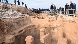 Taş Tepeler Kazılarına Yeni Keşifler: Bakan Ersoy'dan Şanlıurfa'ya Teşekkür