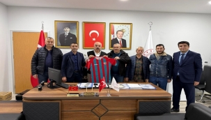 Viranşehir Belediyespor'dan Futbol Sahası İçin Gençlik ve Spor Müdürlüğüne Ziyaret