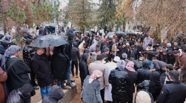 Bozova'da Tüp Faciasında Hayatını Kaybeden 3 Kişi Yan Yana Toprağa Verildi