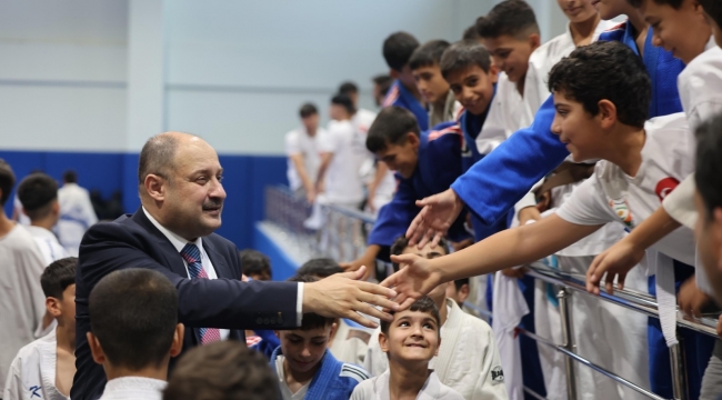 Büyükşehir Belediyesi'nin Gençlik Yatırımlarına Rekor Düzeyde İlgi