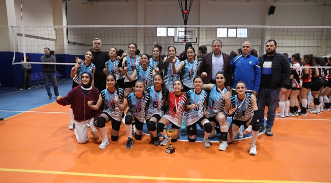 Haliliye Belediyespor Yıldız Kızlarda İl Şampiyonu Oldu