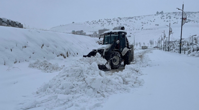Haliliye'de Kar Nöbeti: Ekipler Sahadan Ayrılmıyor