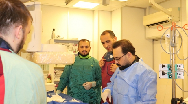 Harran Üniversitesi Hastanesi'nden Bölgede Bir İlk: Aort Anevrizmasına Tam Kapalı Girişim