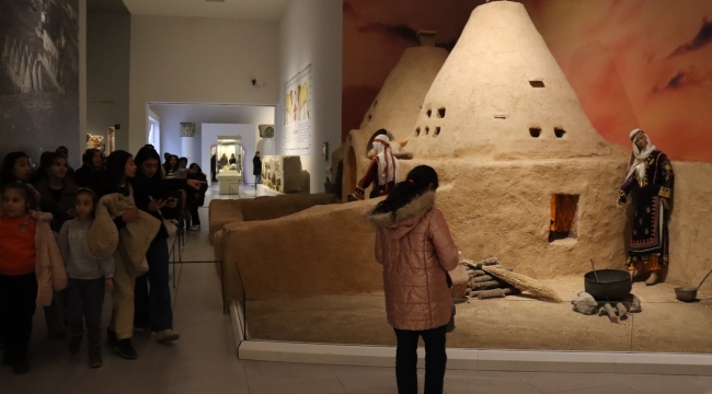 Şanlıurfa Büyükşehir Belediyesi Öğrencileri Tarihle Buluşturdu