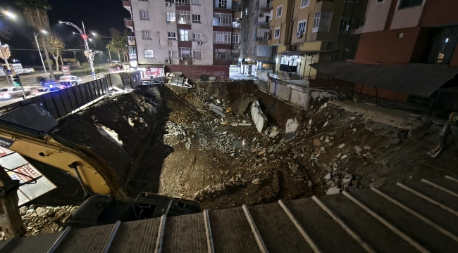 Şanlıurfa'da İnşaat Temeli Çöktü, Binalar Tahliye Edildi
