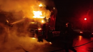 Şanlıurfa'da TIR alev alev yandı