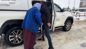Viranşehir Belediyesi'nden Diyaliz Hastasına Kar Mesaisinde Destek