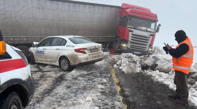 Viranşehir'de Zincirleme Kaza: 4 Yaralı