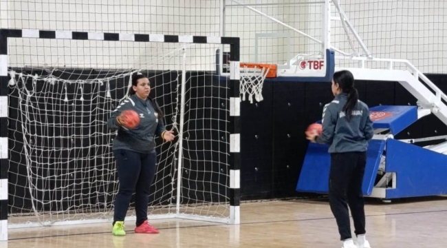 Babası maçı izledi: Zehra' 5 gol atıp yıldızlaştı