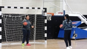 Babası maçı izledi: Zehra' 5 gol atıp yıldızlaştı