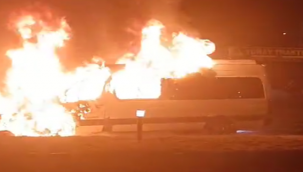 Birecik'te Alev Alev Kaza! İki Araç Küle Döndü