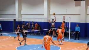 Büyükşehir Yıldız Erkekler Voleybol B Takımı Şampiyon Oldu
