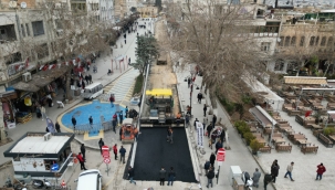 Divanyolu Yayalaştırma Projesi kapsamında sıcak asfalt serimine başlandı