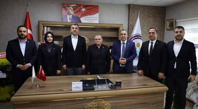 MKYK Üyesi Kurt, Şanlıurfa'daki İki Esnaf Odasını Ziyaret Etti