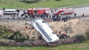 Otobüs Kontrolden Çıktı: 8 Ölü, 26 Yaralı