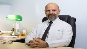 Telefon ve Bilgisayar Boyun Fıtığını Tetikliyor! Prof. Dr. Selçuk Göçmen Uyardı