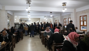 Viranşehir'de İlk İftar Halk Sofrasında Yapıldı