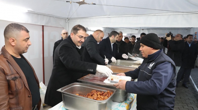 Başkan Canpolat, Son iftarda vatandaşlarla buluştu 